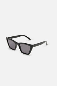 Dangerfield NZ - Upturned Sunglasses - black