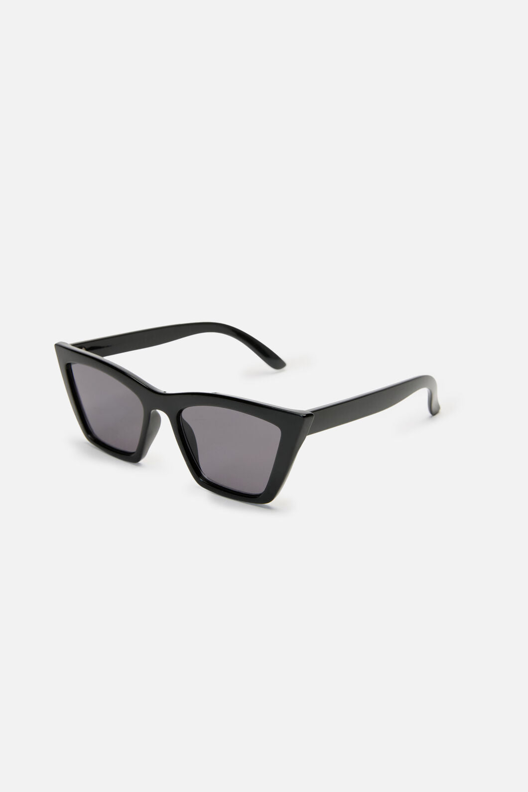 Dangerfield NZ - Upturned Sunglasses - black