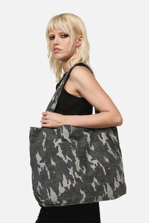 Dangerfield NZ - Disruptive Camo Tote - grey