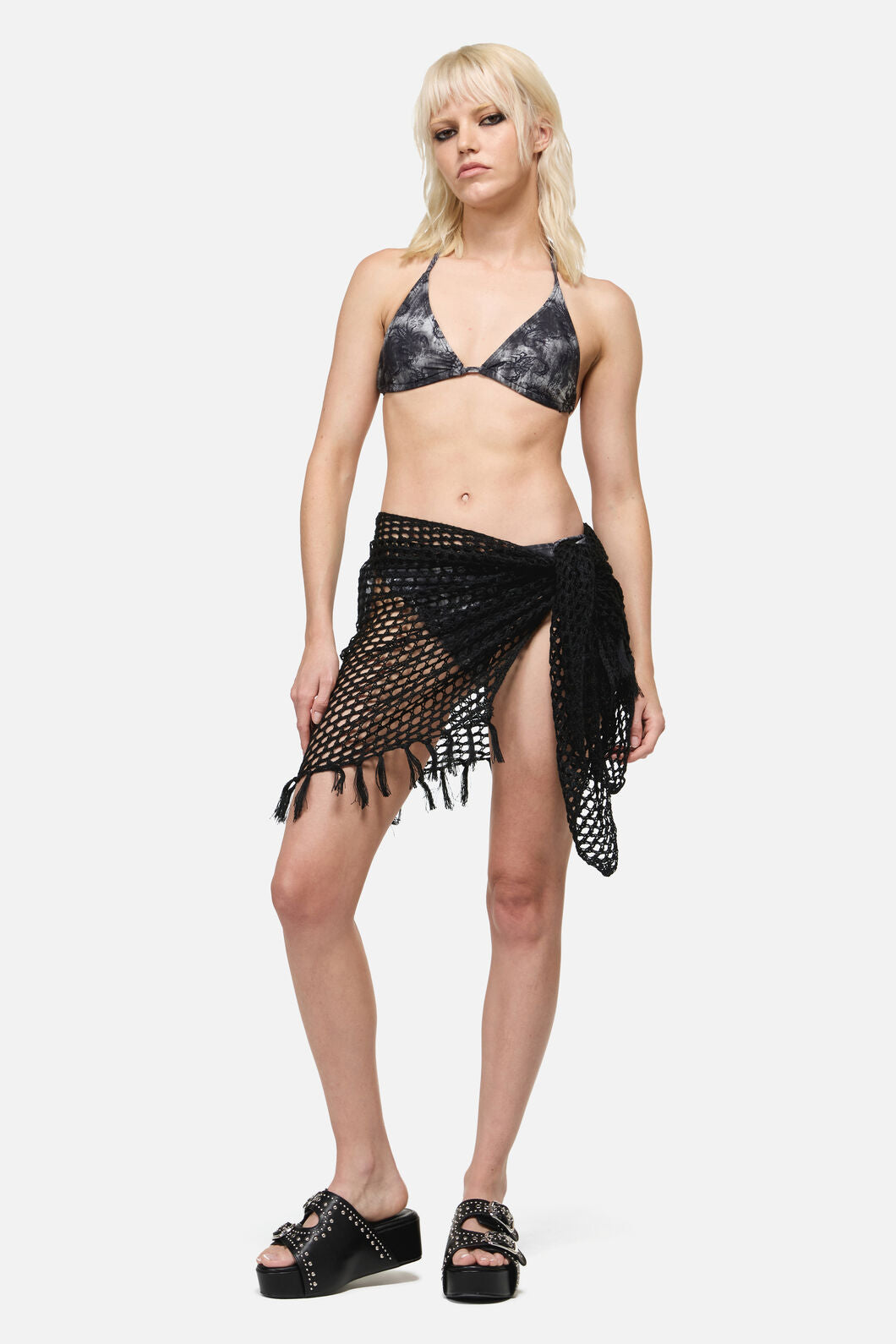 Dangerfield NZ - Knitted Tassel Beach Scarf - black