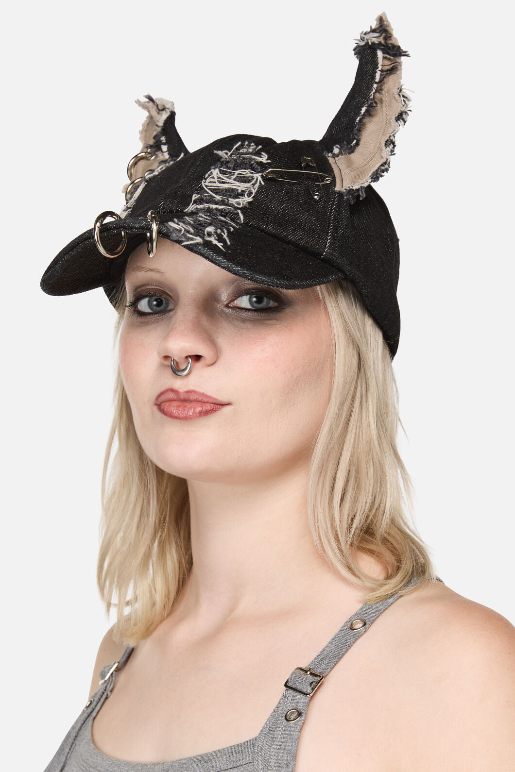 Dangerfield NZ - Distressed Ears Cap - black