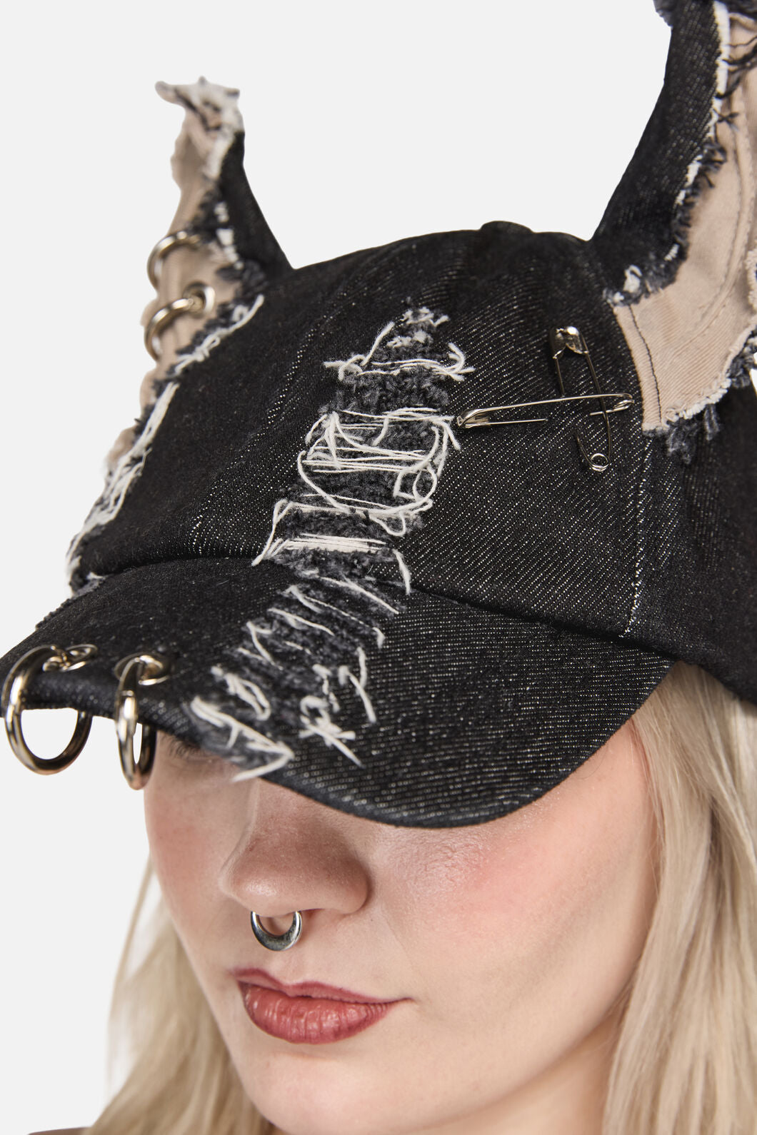 Dangerfield NZ - Distressed Ears Cap - black