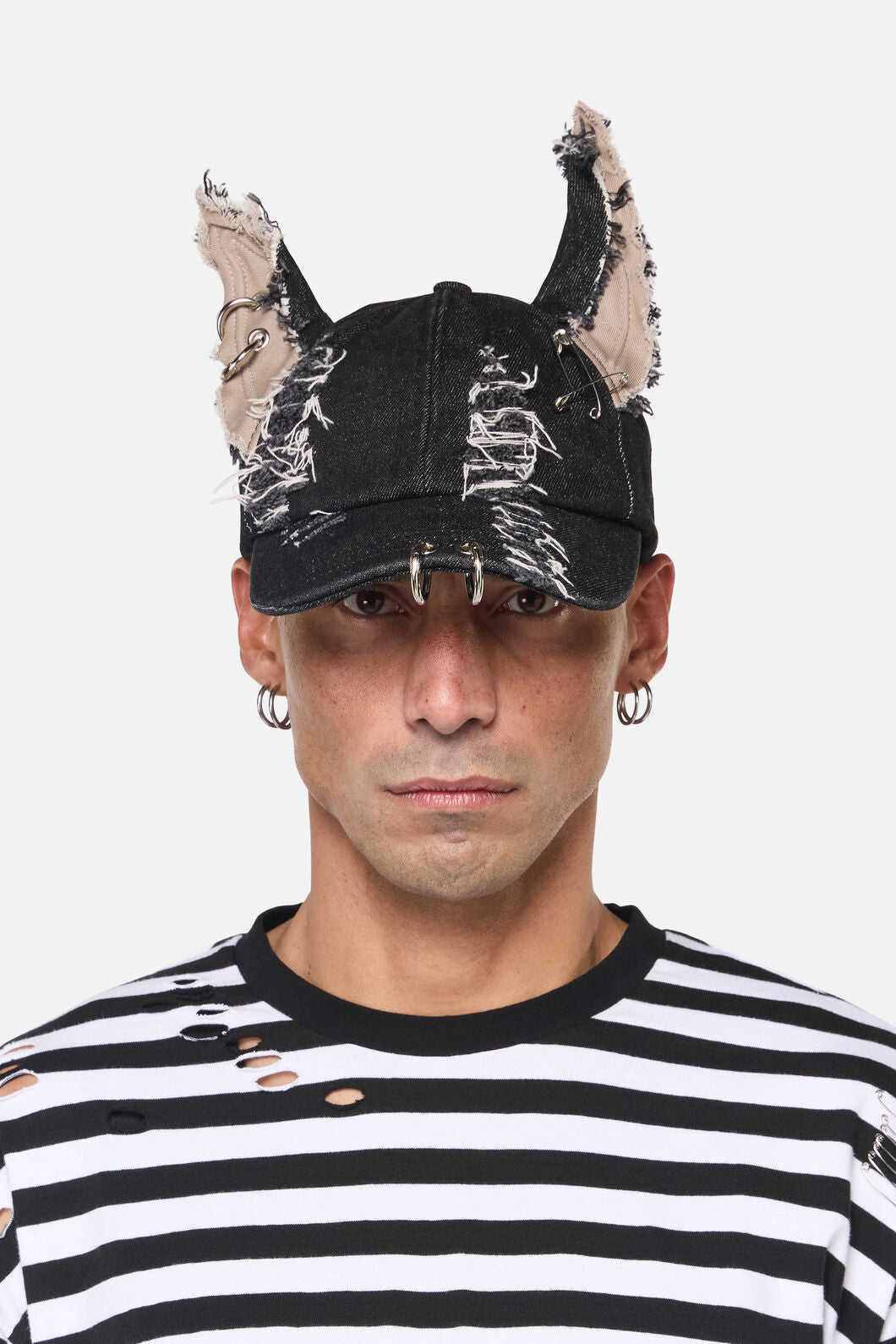 Dangerfield NZ - Distressed Ears Cap - black