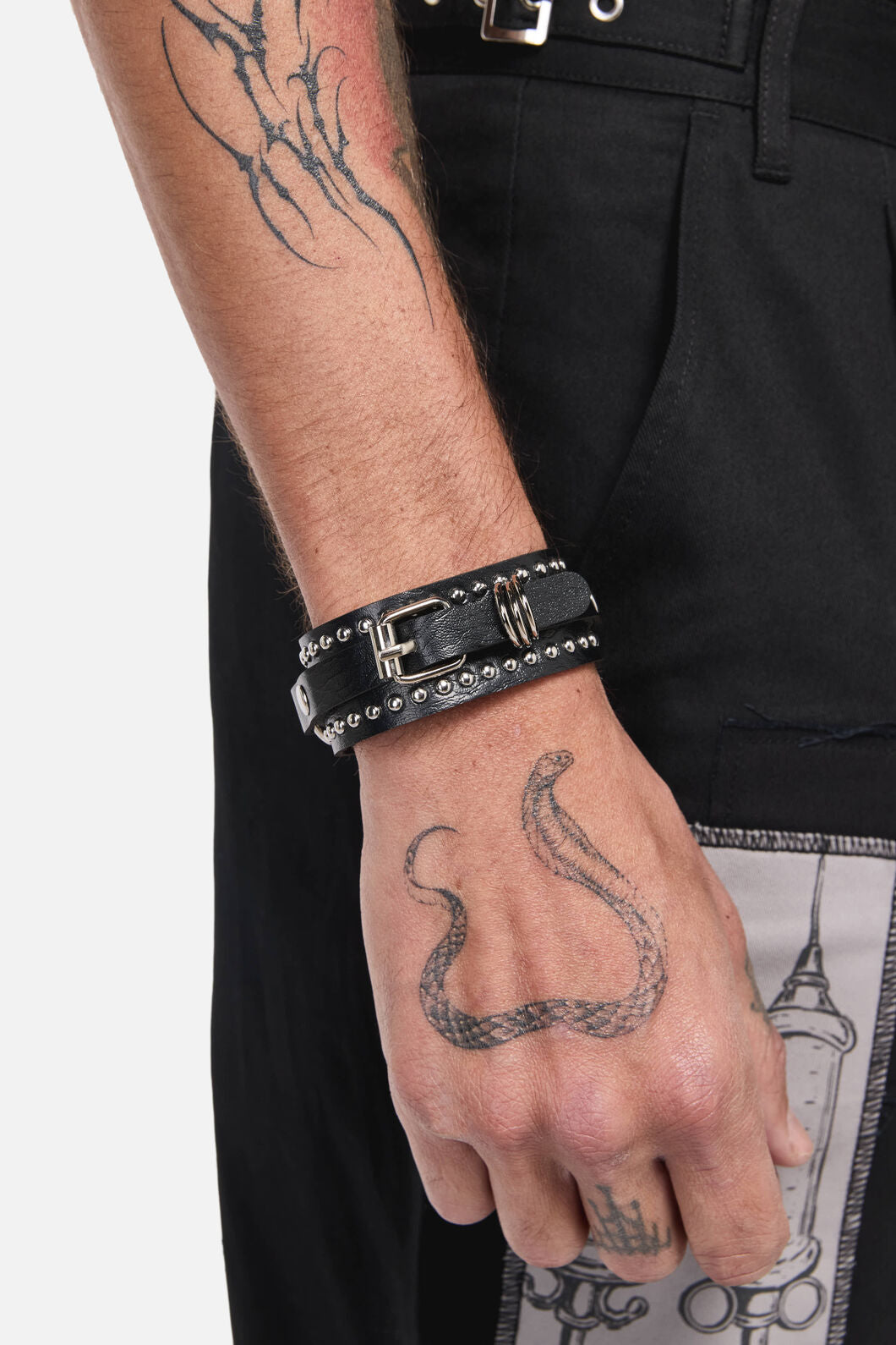 Dangerfield NZ - Stud Buckle Cuff - black