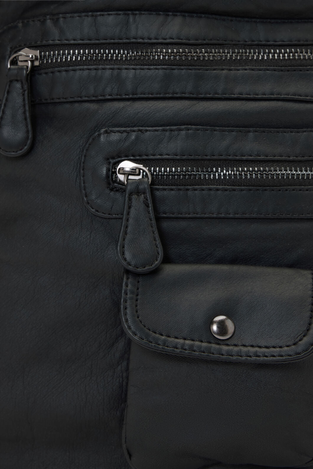 Dangerfield NZ - Two Way Stud Backpack - black