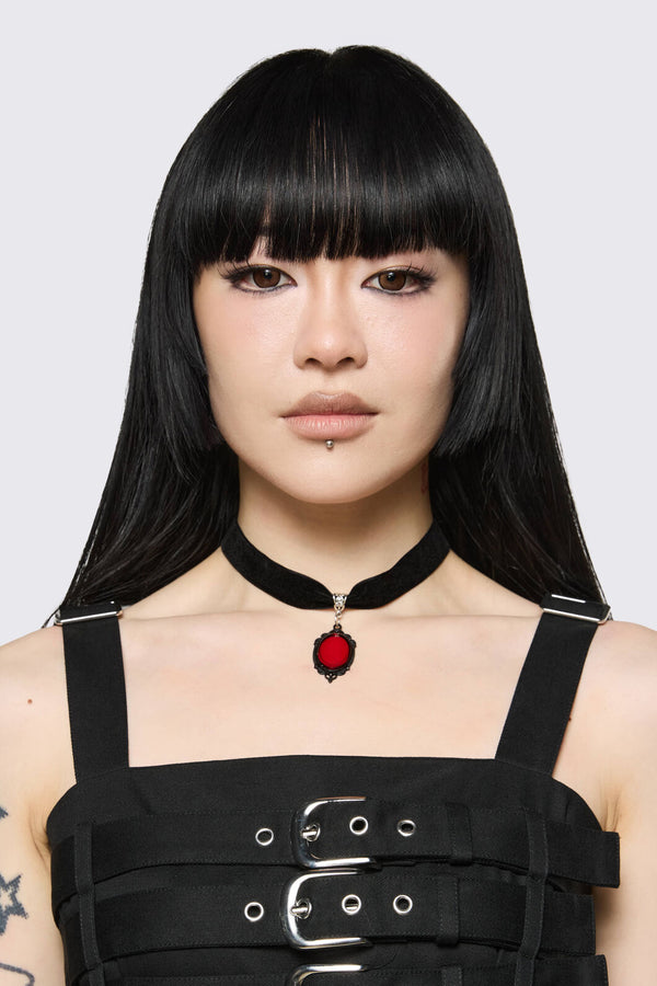 Dangerfield NZ - Red Velvet Charm Choker - black-red