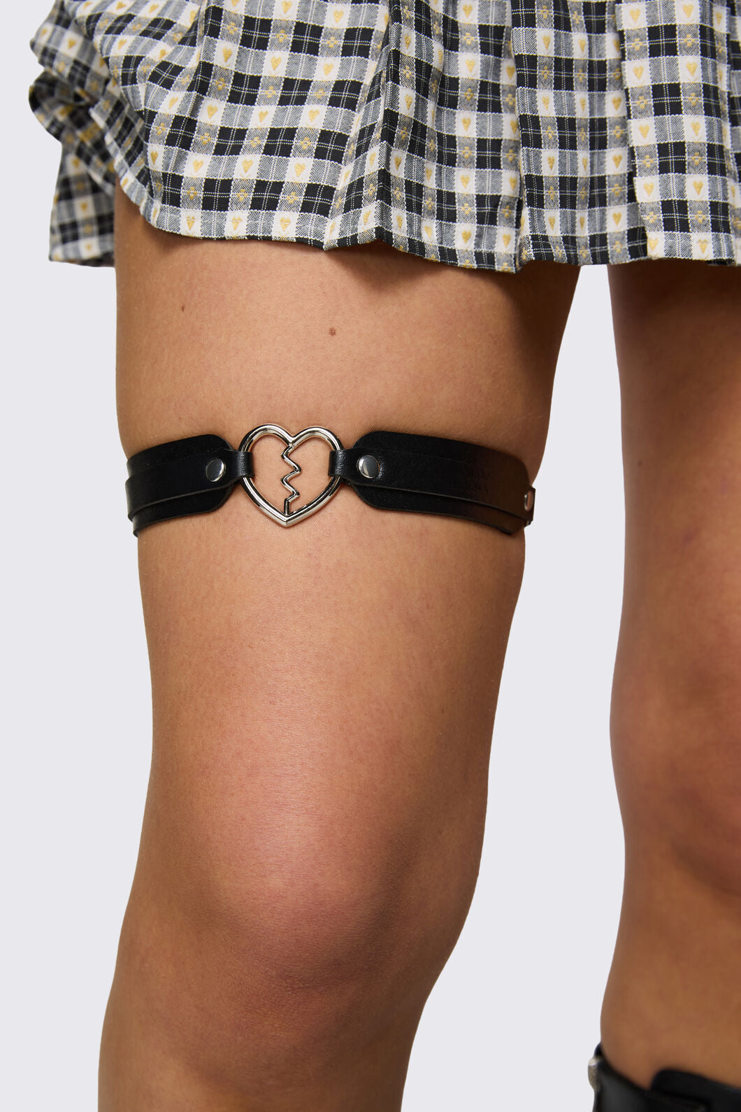 Dangerfield NZ - Broken Heart Garter - black