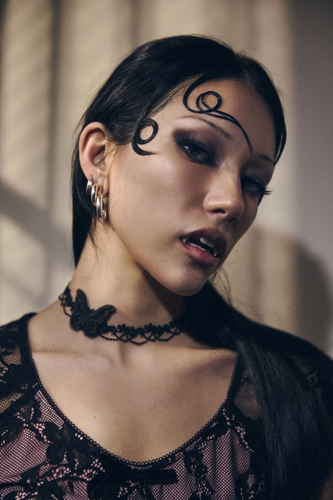 Dangerfield NZ - Gothic Moth Choker - black