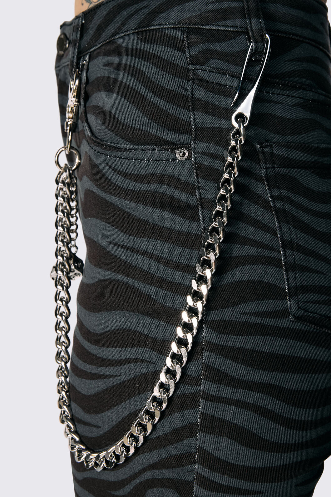 Dangerfield NZ - Roll The Dice Jean Chain - silver