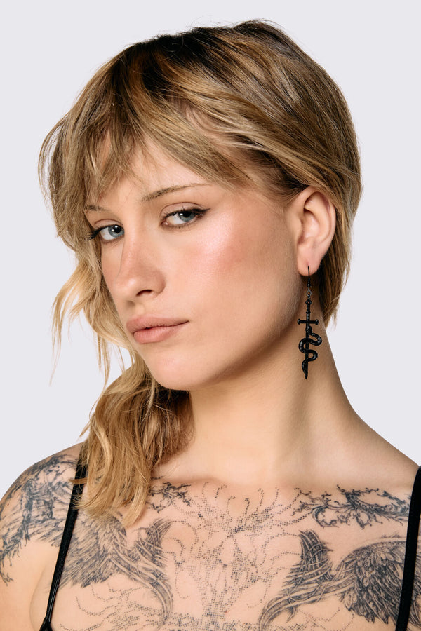 Dangerfield NZ - Snake Sword Earrings - black