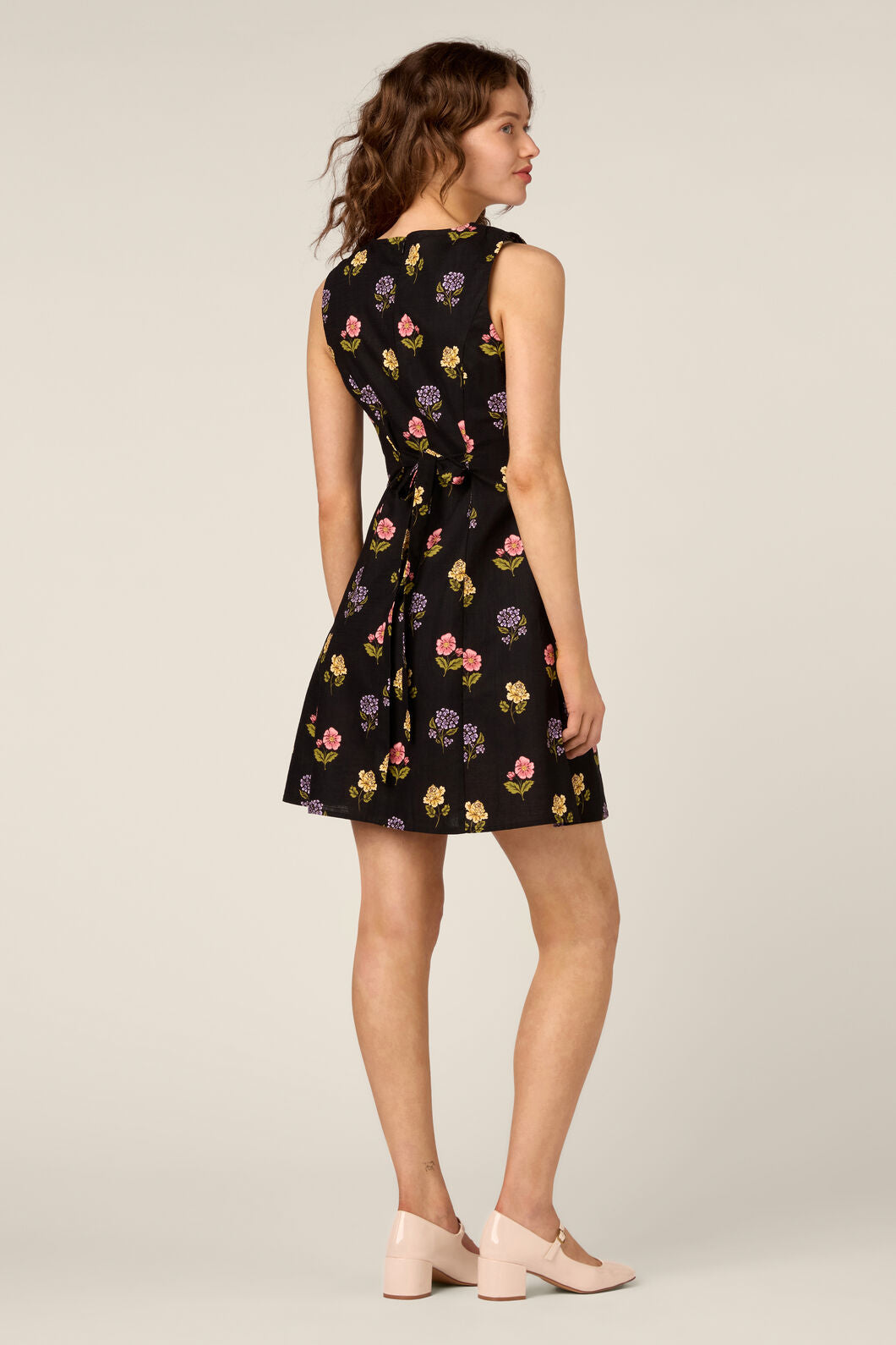 Princess Highway - Meika 90s Flower Mini Dress - black