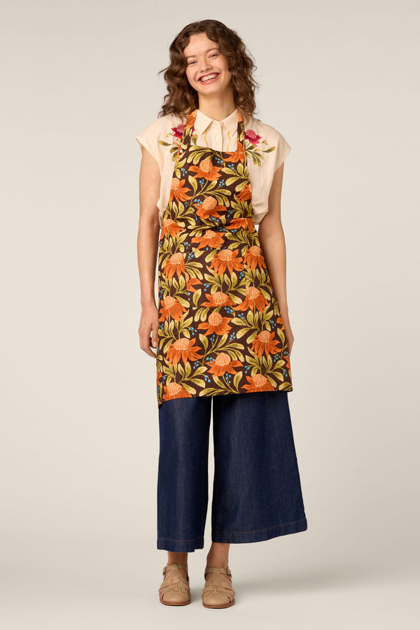 Princess Highway - Waratah Apron - chocolate