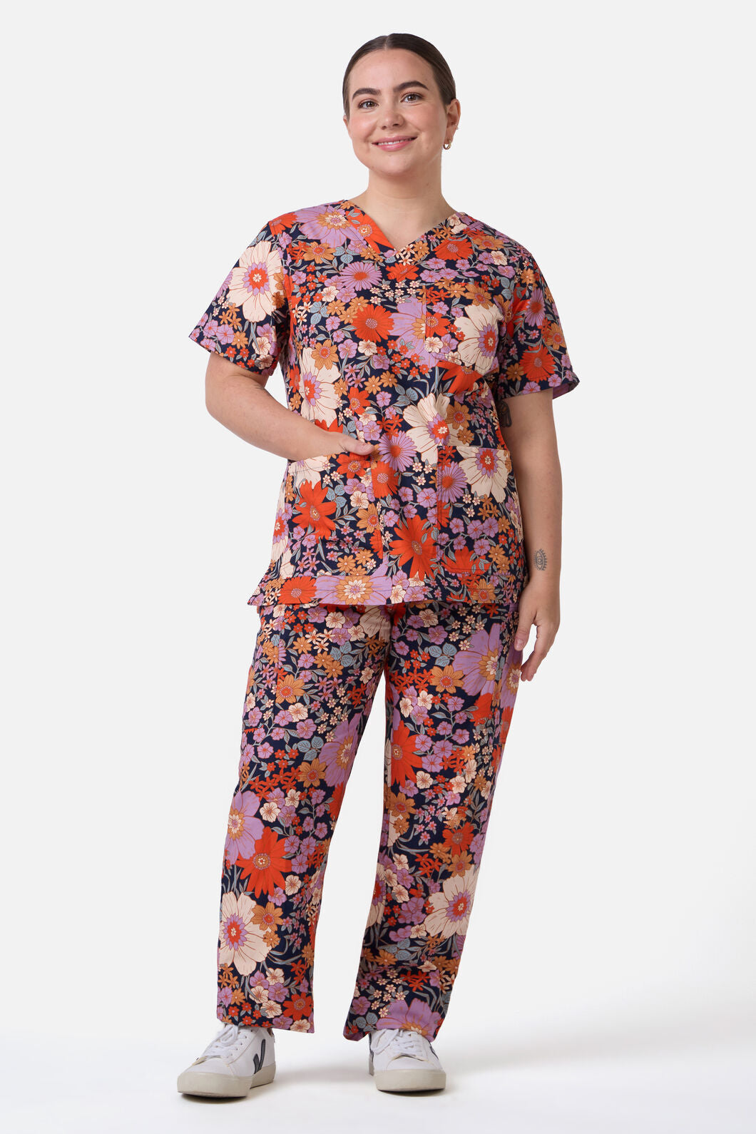 Scrubs With Love - SUNNY FLORAL SCRUB SET - navy