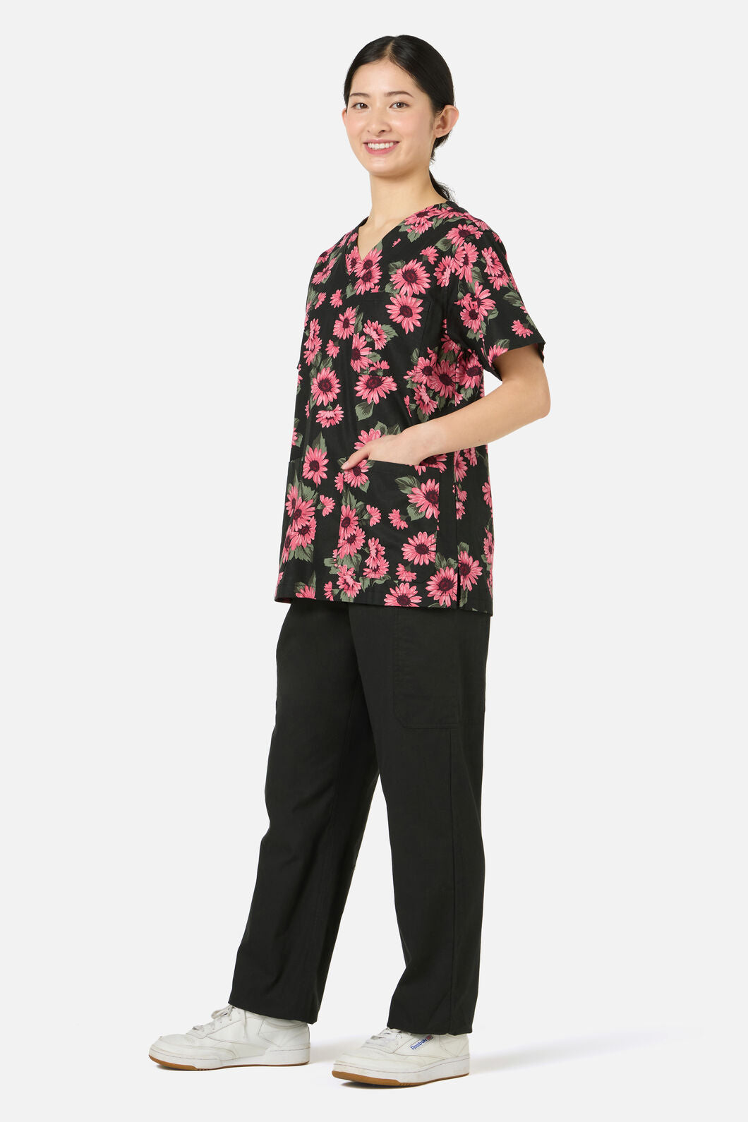 Scrubs With Love - Winter Daisy Top&Pant scrubset - green
