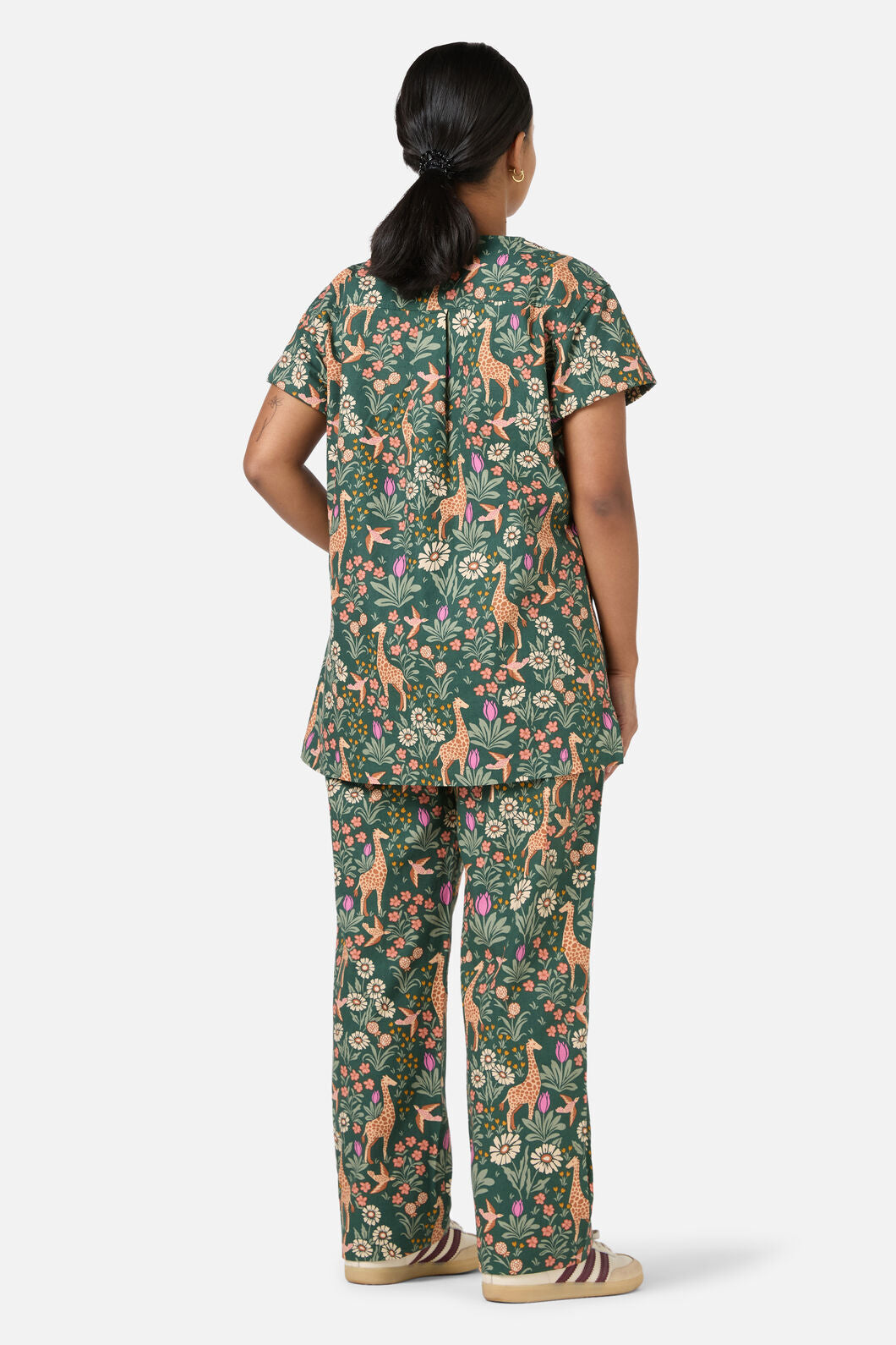 Scrubs With Love - Giraffe scrub set - green