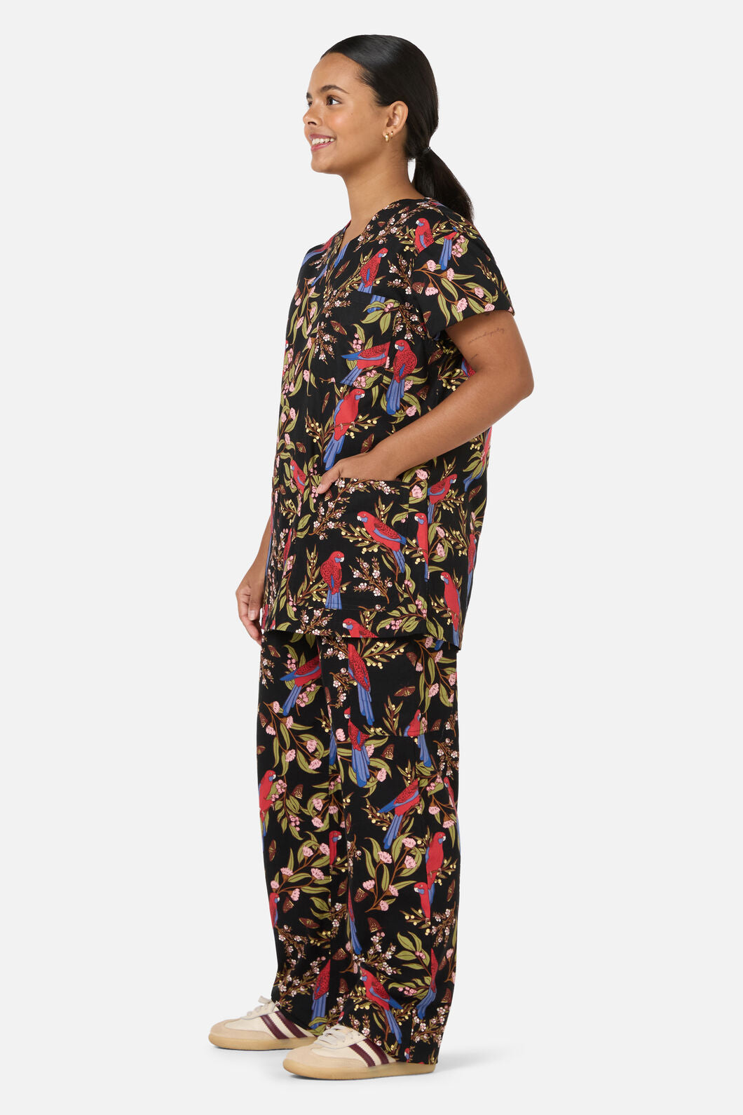 Scrubs With Love - Rosella scrub set - black