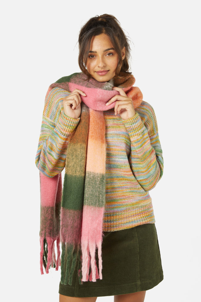 Snuggly Winter Scarf – Dangerfield NZ